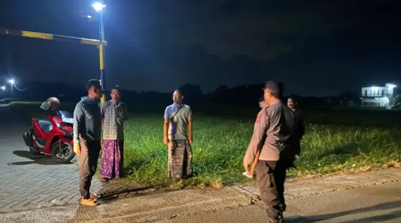 Dua Pelaku Begal Gasak Motor Vario di Jalan Persawahan, Polisi Olah TKP