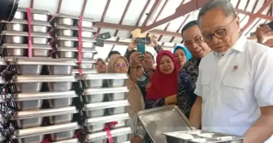 Tak Ada Toleransi Gizi, Zulhas Ancam Tutup Dapur MBG di Probolinggo