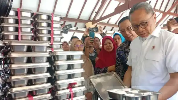 Tak Ada Toleransi Gizi, Zulhas Ancam Tutup Dapur MBG di Probolinggo