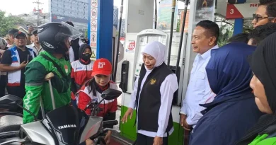 Bagi Voucher BBM 3 Liter & Sembako, Pemprov Jatim Bantu 160 Ojol di SPBU Ciliwung Malang