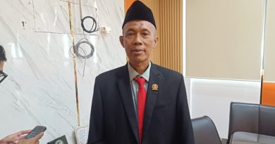 Pedagang Kuliner Jatim Tercekik Harga Plastik, DPRD Desak Pemerintah Gerak Cepat