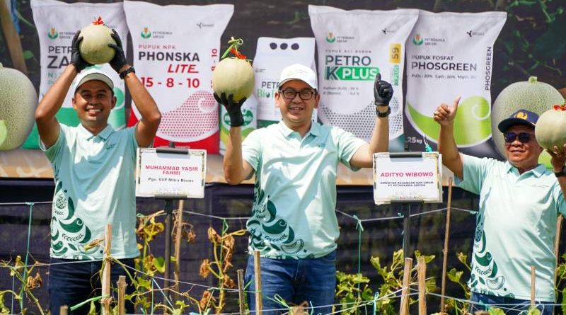 Petrokimia Gresik Sukses Tingkatkan Hasil Panen Melon Pantura Jawa Timur