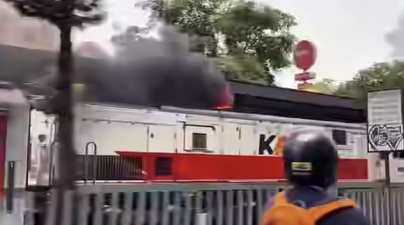 KAI Daop 8 Surabaya Buka Suara soal Video Viral Percikan Api dari Lokomotif di Jalan Ahmad Yani