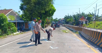 4 Orang Satu Keluarga Tewas dalam Kecelakaan Beruntun di Jalan Raya Probolinggo