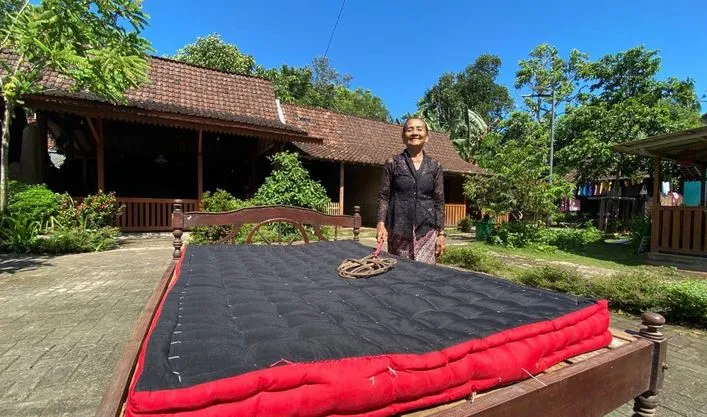 Mepe Kasur, Tradisi Unik Masyarakat Osing di Banyuwangi yang Hanya Digelar Setahun Sekali