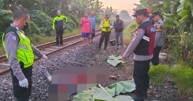 Nekat Bergelung di Rel, Wanita Muda Pasuruan Tewas Digilas Kereta Komuter