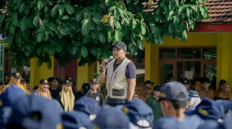 Bupati Pasuruan Gelar Inspeksi Mendadak di SMPN 1 Purwosari, Dorong Sekolah Asri dan Siswa Disiplin Bersih