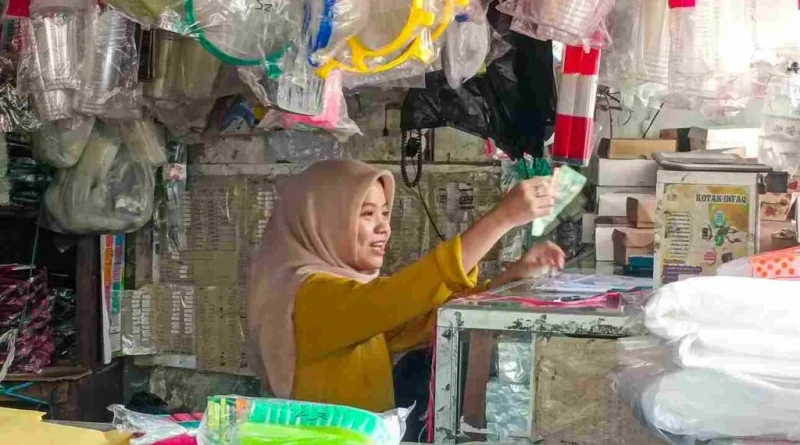 Prof Rochmadi UGM: Lonjakan Harga Minyak Ancam Industri Plastik, Biomassa Bisa Jadi Solusi Masa Depan