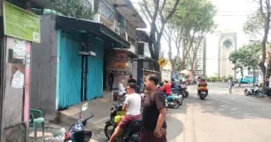 Kejar-kejaran di Tengah Kota Gresik, Pencuri Honda Scoopy Diringkus Warga dan Polisi di Lampu Merah