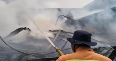 Gudang Gas Portable dan Panci di Tropodo Sidoarjo Hangus Terbakar