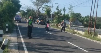 Pemuda 19 Tahun di Madiun Tewas Usai Motornya Oleng dan Menabrak Pohon