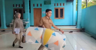 Penggeledahan Kamar Pimpinan Tersangka Asusila di Ponpes Ponorogo, Kasur dan Tisu Disita Polisi