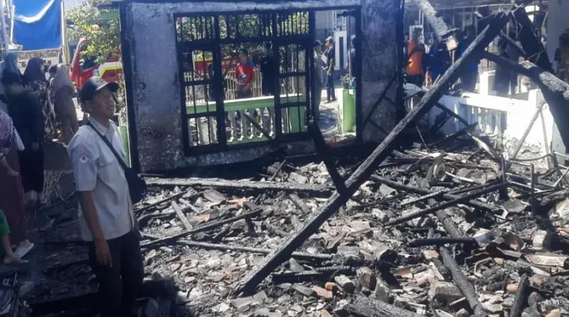 Korsleting Listrik Diduga Pemicu Kebakaran, Tiga Rumah dan Uang Tunai Ludes