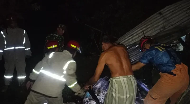 Api Ludeskan Dapur Rumah di Brangkal Jombang, Korsleting Listrik Tersambar Sekam Jadi Biang Kerok
