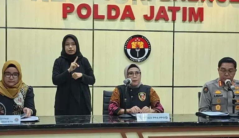 Ayah Tiri Rudapaksa Anak Kembar 18 Tahun di Sukolilo Surabaya, Satu Hamil 5 Bulan