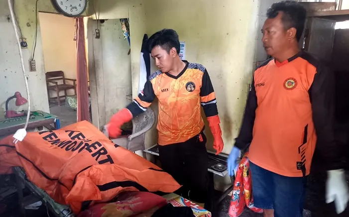 Anak Datang Kirim Makanan, Ayah di Mojoagung Ditemukan Meninggal di Rumah