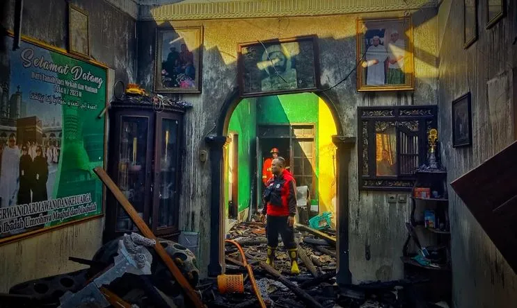 Rumah di Banyuputih Situbondo Ludes Terbakar, Uang Tunai Hangus Rp170 Juta