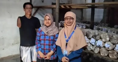 Laznas LMI Salurkan 400 Baglog Jamur Tiram untuk Modal Usaha Penyandang Disabilitas di Magetan