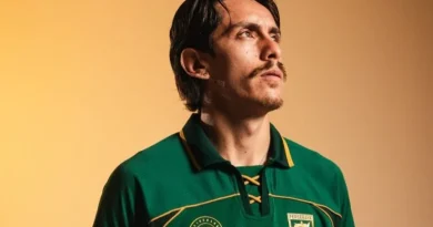 Persebaya Luncurkan Jersey Spesial 99 Tahun dengan Cerita di Setiap Jahitan