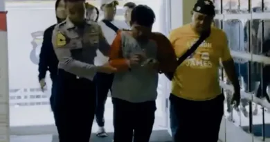 Kunci Motor Tertinggal di Gondol Tetangga, Polisi Tembak Pelaku di Jombang