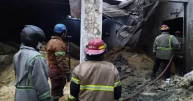 Gudang di Gudo Jombang Ludes Terbakar, Petugas Berjibaku Lebih dari Tujuh Jam