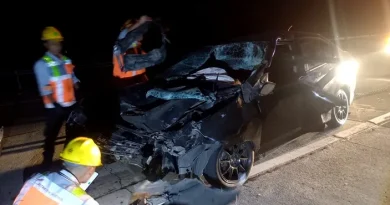 Tabrakan Maut di Tol Jombang, Honda City Hantam Belakang Truk Gandeng, Satu Penumpang Tewas