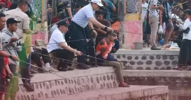 Satu Ton Lele Ditebar di Kolam Tirta Wisata, Ribuan Warga Jombang Rebutan Bahagia