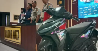 Remaja Blitar Terjebak Komplotan Lewat Aplikasi OMI, iPhone Raib