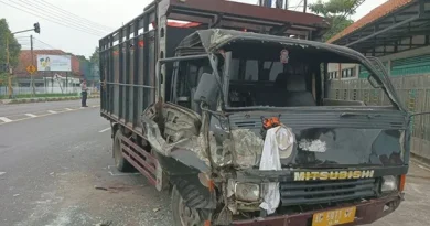 Petugas Lintas Sukarela di Jombang Tewas Tertabrak Truk Saat Membantu Memutar Balik Kendaraan