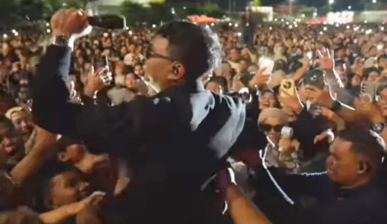 Aksi Dorong Penonton Picu Kericuhan Konser Denny Caknan di Surabaya, 21 Orang Luka-luka
