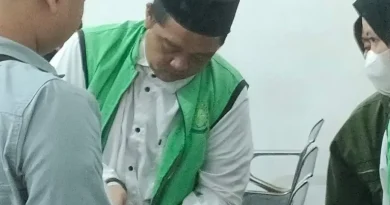 Harapan Beli Susu Anak dari Judi Online, Pria Surabaya Terancam 1,5 Tahun Penjara Harapan Beli Susu Anak dari Judi Online, Pria Surabaya Terancam 1,5 Tahun Penjara