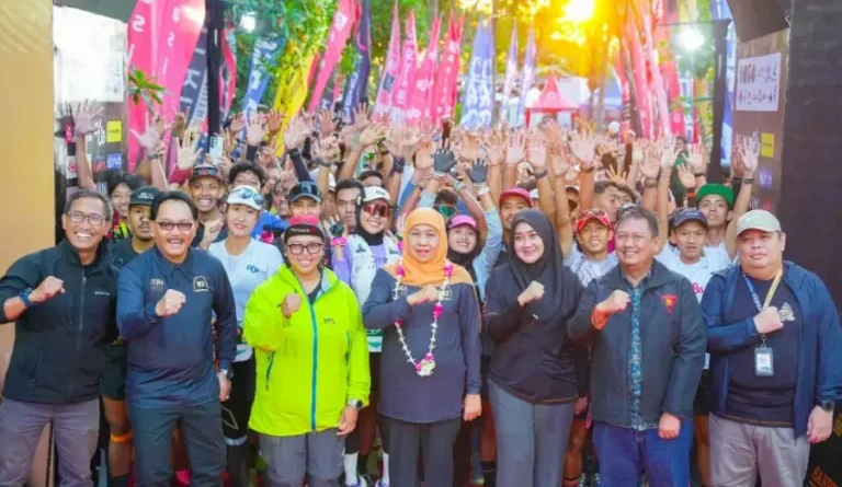 Khofifah Lepas Ribuan Pelari di MANTRA116 2026, Jatim Kian Kokoh sebagai Destinasi Sport Tourism Dunia